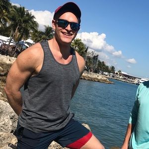 Meet your Posher, Gage